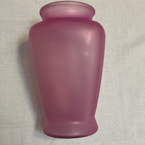 Vintage Pink Frosted Glass Vase USA Made - EUC - Picture 4 of 10